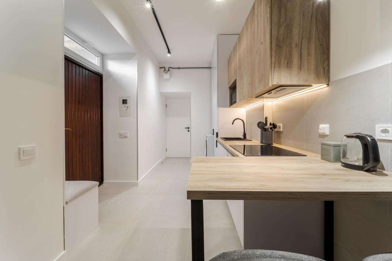 Inshiapartments On Ferentsa Lista Str Лвив Екстериор снимка