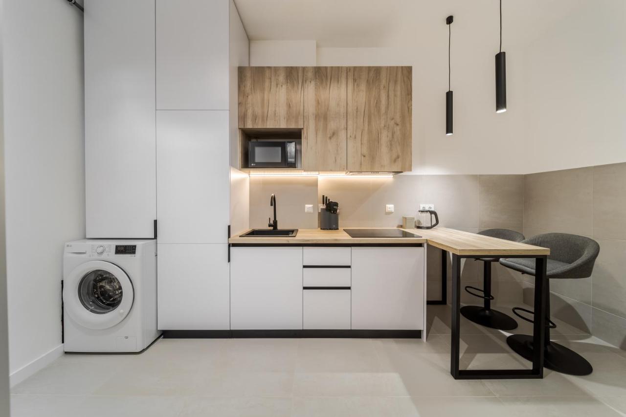 Inshiapartments On Ferentsa Lista Str Лвив Екстериор снимка