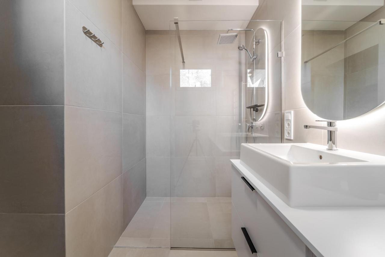 Inshiapartments On Ferentsa Lista Str Лвив Екстериор снимка